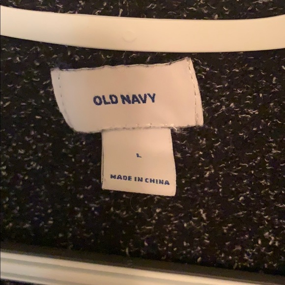 Old navy sweater - Picture 2 of 3